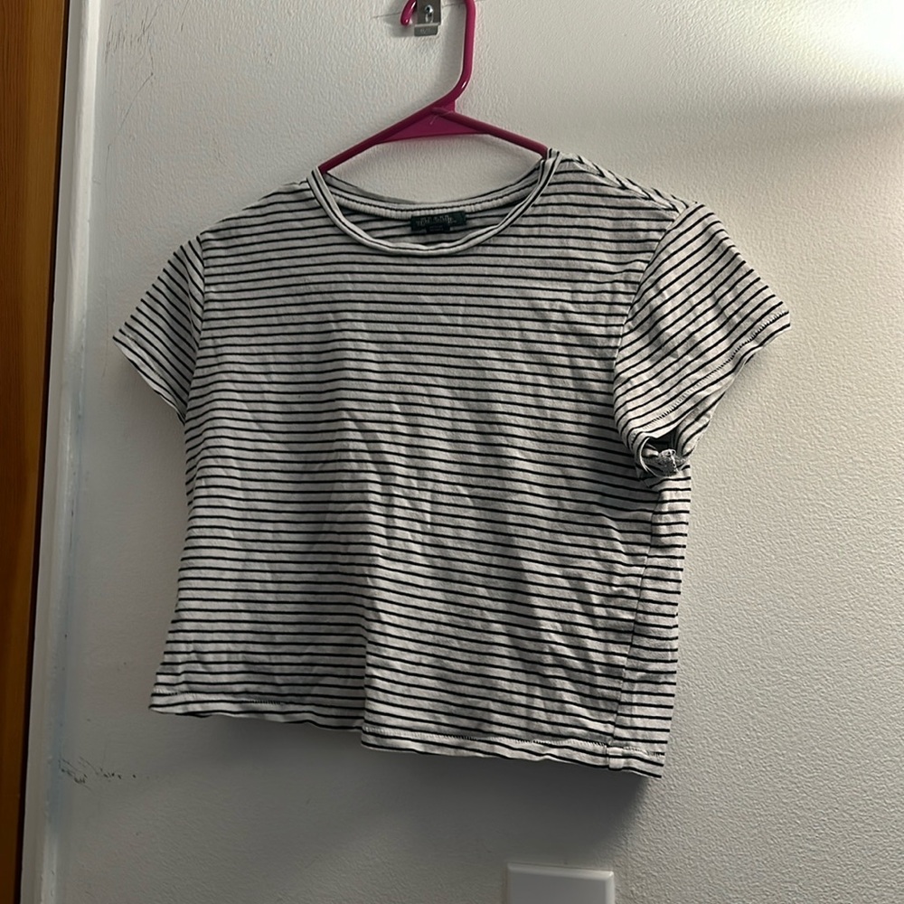 Black and white T-shirt